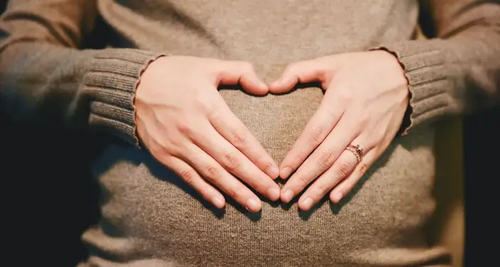 4 Perawatan Kecantikan yang Boleh Dilakukan dan Dilarang bagi Ibu Hamil, Lipstik Termasuk?