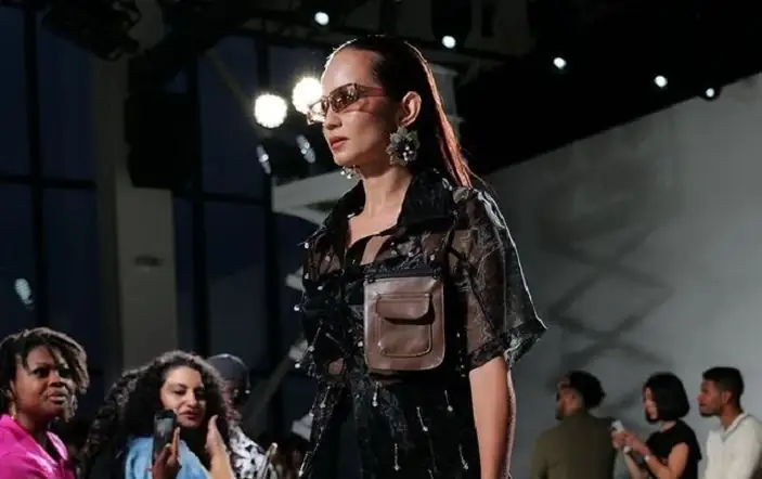 Fierce Look Enzy Storia di NYFW 2022 Mempesona, Tak Terlihat Citra 'Lawak' Dia