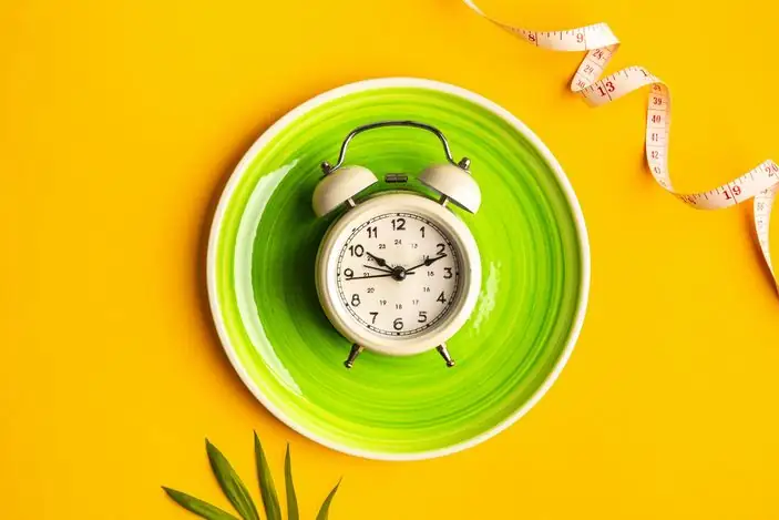 Intermittent Fasting: Diet Tanpa Pantangan Makanan dan 5 Manfaat Buat Kesehatan